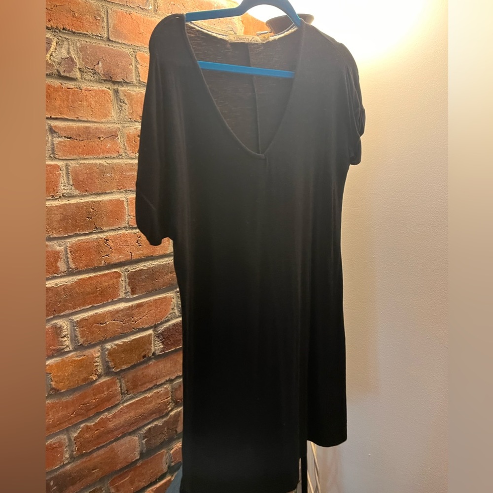 💚 3/$21 deal! Black Liberty Love M T-Shirt Dress